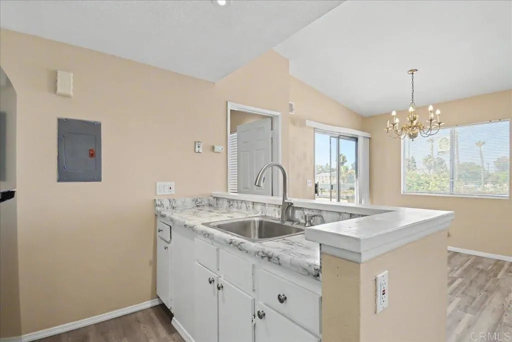 https://cdn.realtyfeed.com/cdn/127/306799087/542fdfbe3c4d1ad800b273f720bd729b.webp