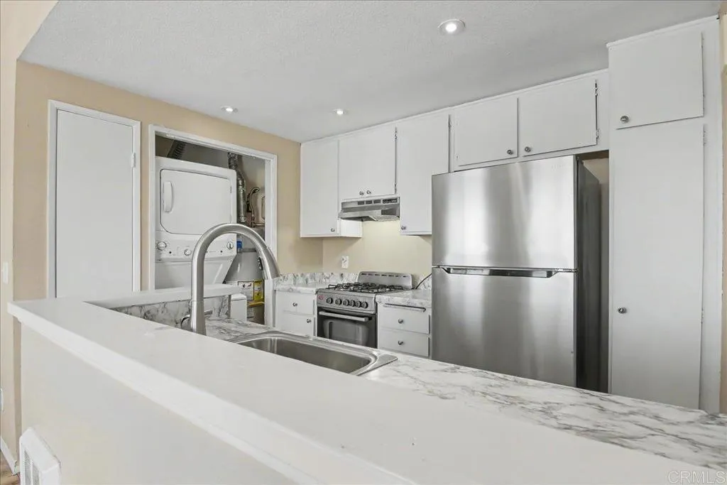 883 W San Ysidro Boulevard Unit 10, San Ysidro, CA 92173 - Photo 4 of 29, San Ysidro, CA
