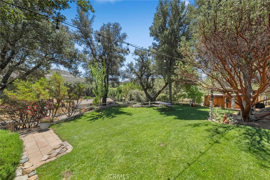 https://cdn.realtyfeed.com/cdn/127/306799224/324f1d1f4912fccb6c73185c146b82f7.webp