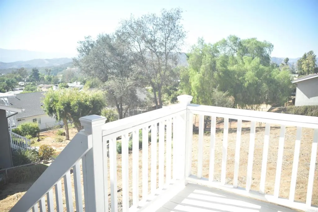 https://cdn.realtyfeed.com/cdn/127/306799231/228fc2e51ee9533c35f941c7b87f9285.webp