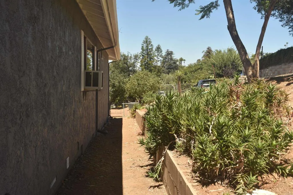 https://cdn.realtyfeed.com/cdn/127/306799231/2c45264b80b466fec84cd0e7a2b7400e.webp
