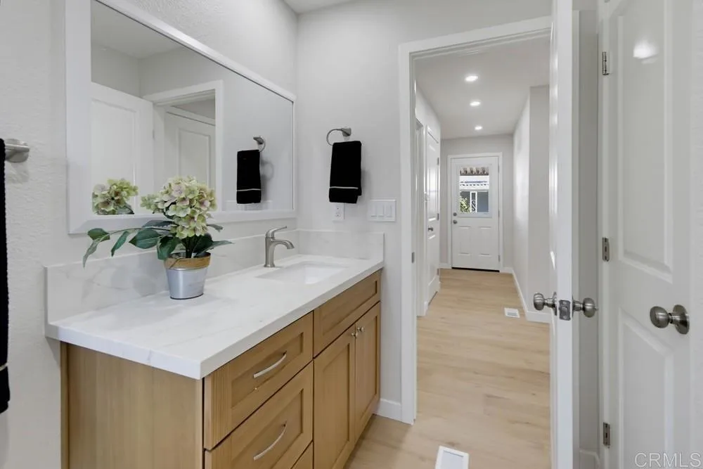 https://cdn.realtyfeed.com/cdn/127/306799243/1124a3a7515cc6bdef6a6d153f7262b2.webp