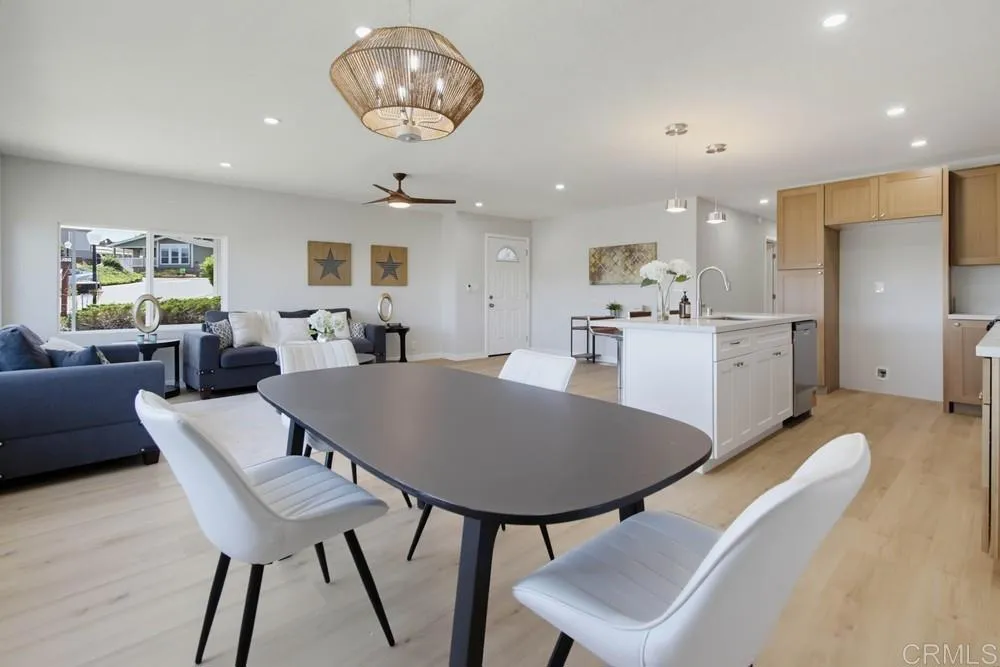 https://cdn.realtyfeed.com/cdn/127/306799243/acaad013ab9e904c54c3f2eb544d6b5d.webp