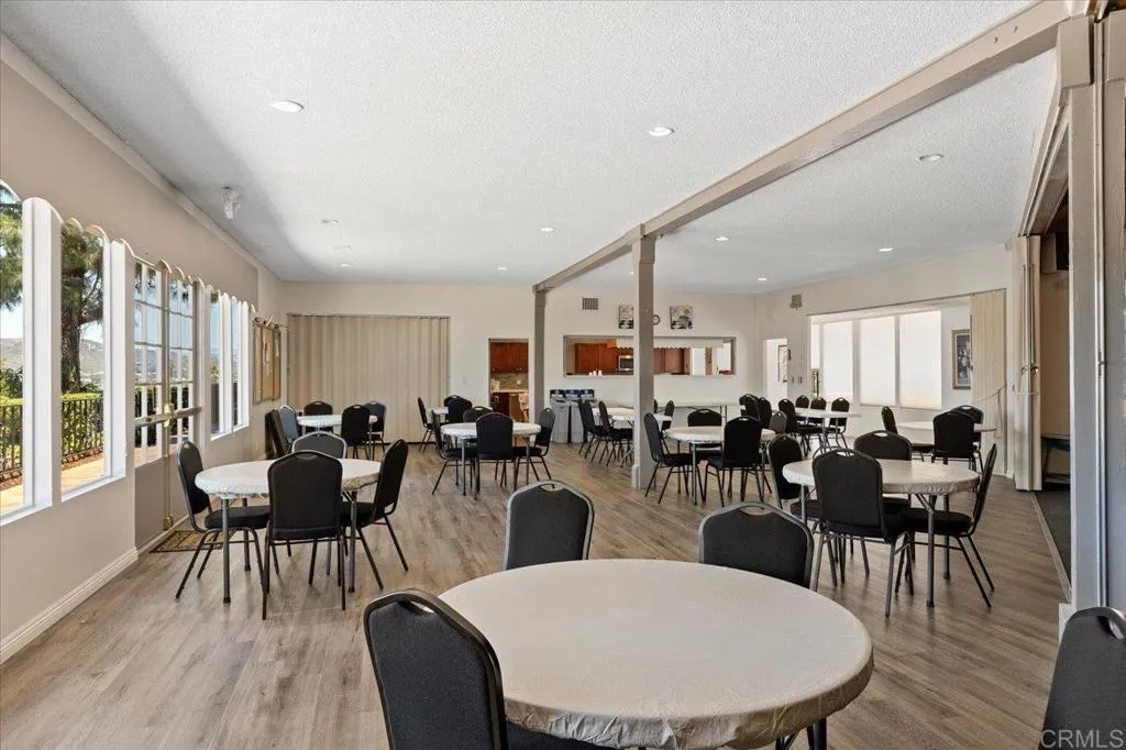 https://cdn.realtyfeed.com/cdn/127/306799243/af5cd3dbcfd1ce4eafd493c1adae55bb.webp