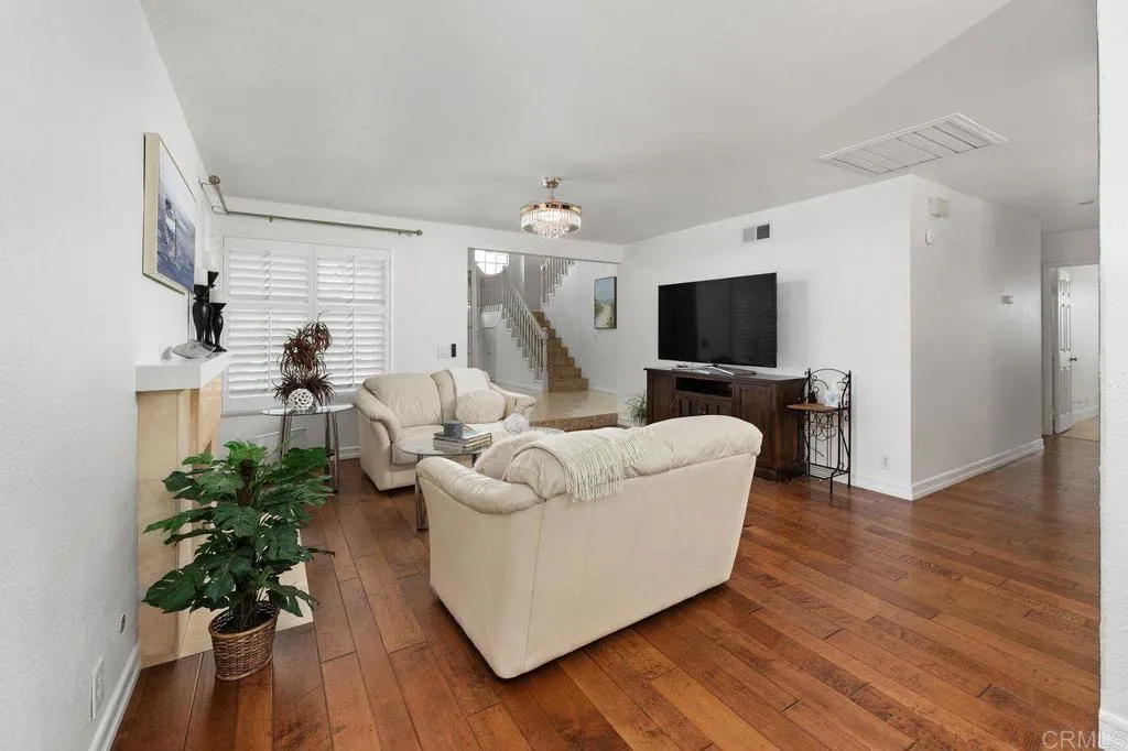 https://cdn.realtyfeed.com/cdn/127/306799257/225c0e7347ee06e2d4da3a3c6f5fb055.webp