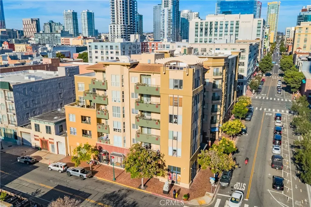 https://cdn.realtyfeed.com/cdn/127/306799269/03e85f28a5fe1408b6f42d3395b590f5.webp