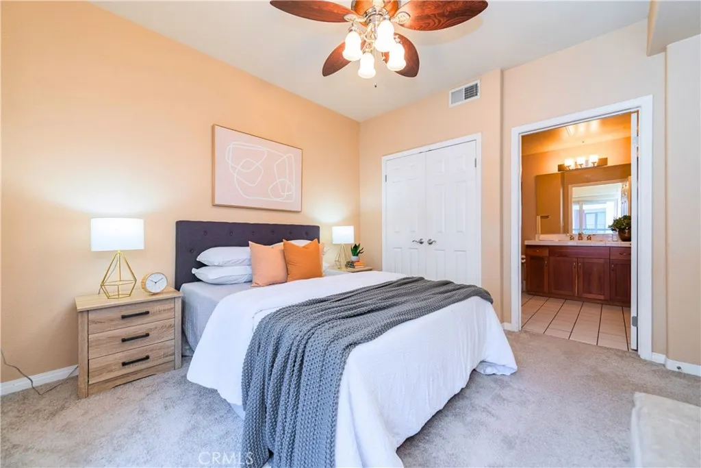 https://cdn.realtyfeed.com/cdn/127/306799269/296fc4ae3120d0da21d9287808d56d93.webp