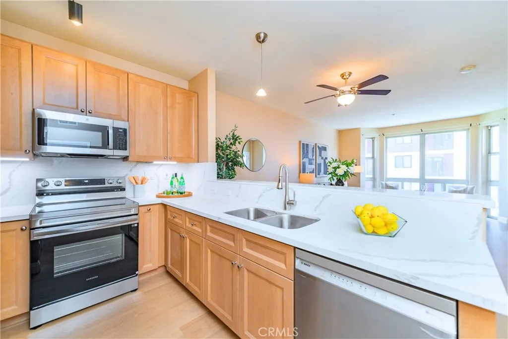 https://cdn.realtyfeed.com/cdn/127/306799269/389a94997cc68ae7ac424b1d69fb2530.webp