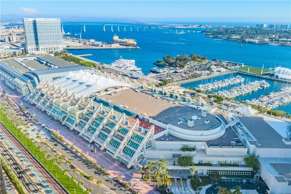 https://cdn.realtyfeed.com/cdn/127/306799269/47ca4f59b8f7a5c77be953202e9d595a.webp