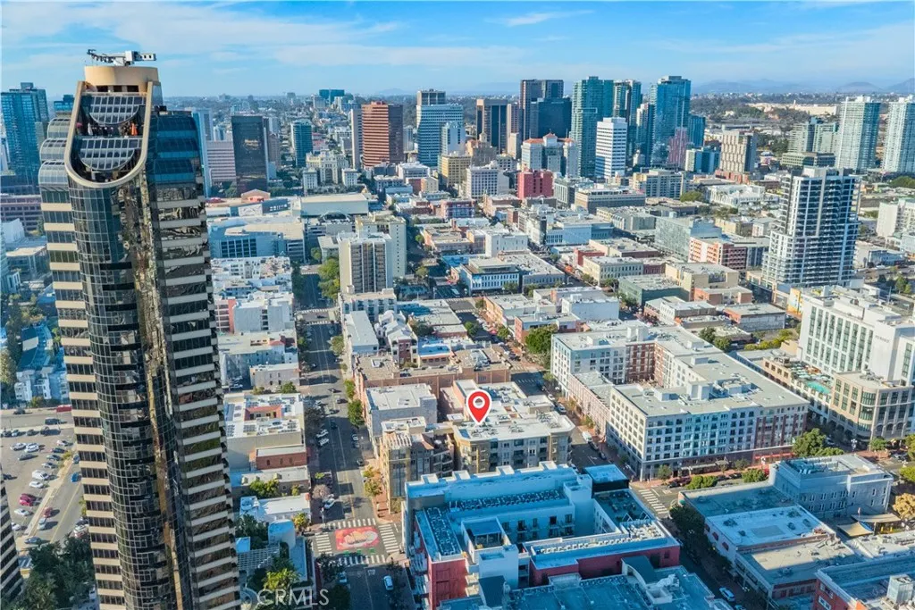 https://cdn.realtyfeed.com/cdn/127/306799269/b0e5ca05d09d71ae1b02da65e26690e2.webp