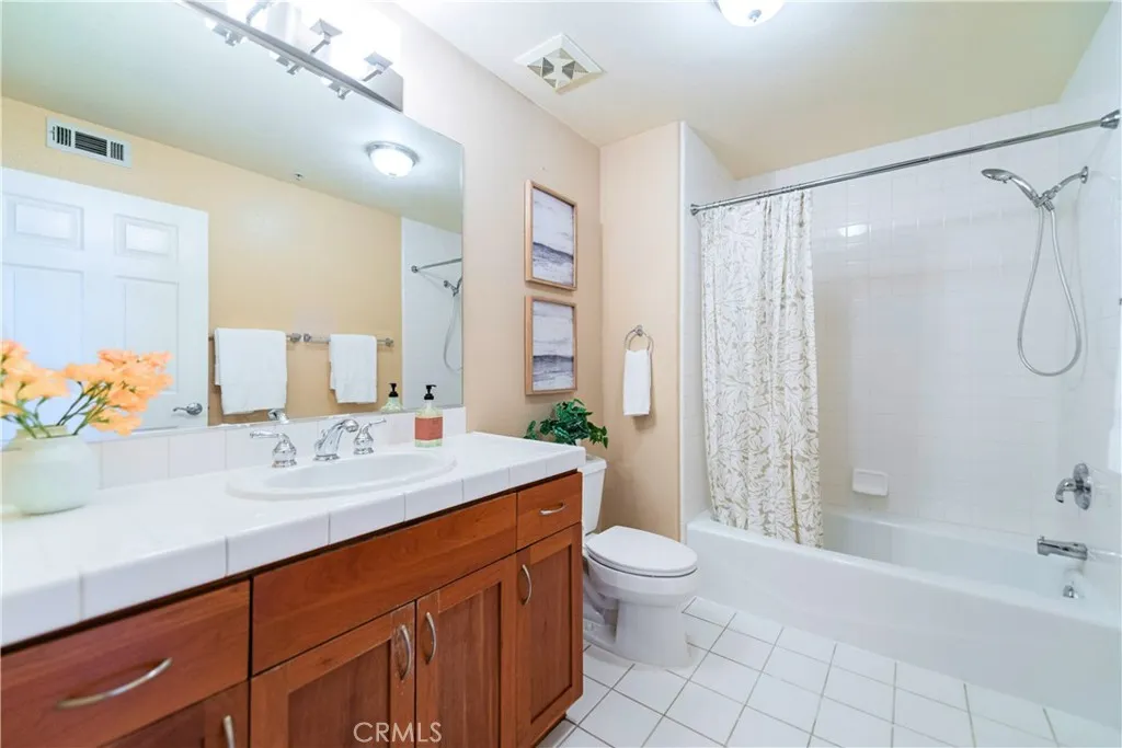 https://cdn.realtyfeed.com/cdn/127/306799269/d2f9938f28377b6b4d8e821bed084a46.webp