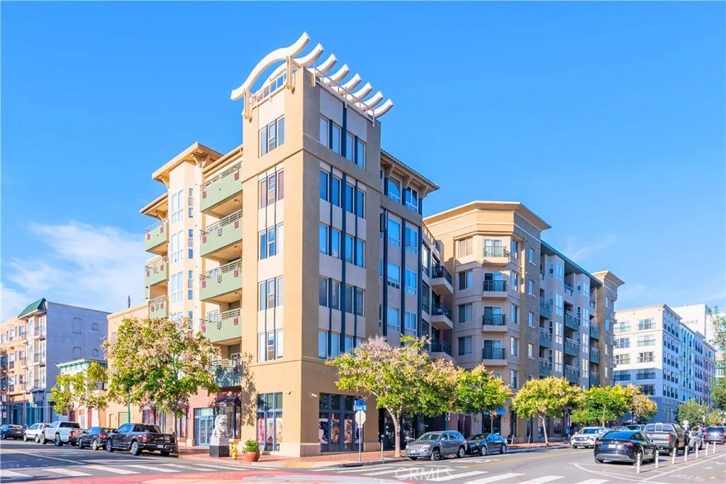 https://cdn.realtyfeed.com/cdn/127/306799269/f165bd7f0f519d408c2b60663f02d174.webp