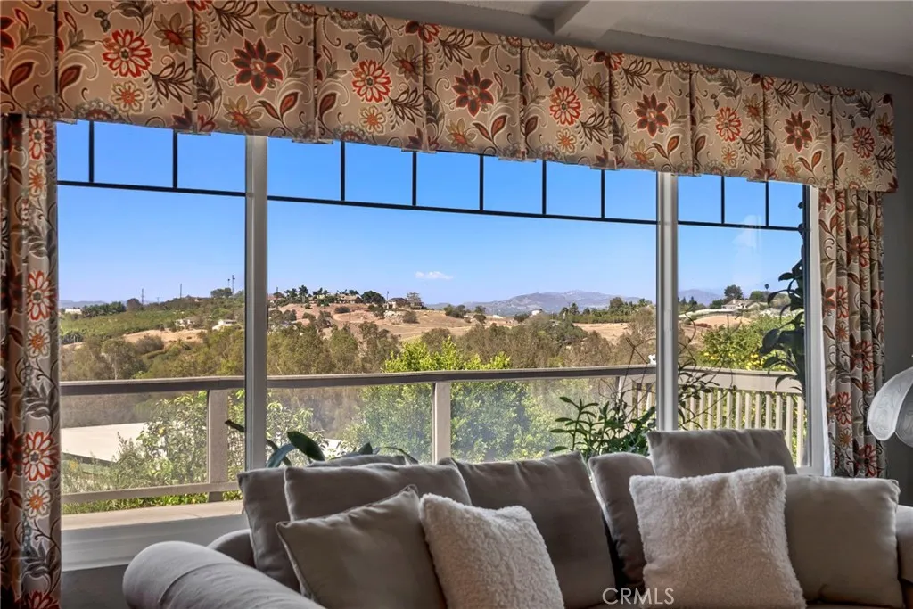 5012 Sleeping Indian, Fallbrook, CA 92028 - Photo 3 of 64, Fallbrook, CA