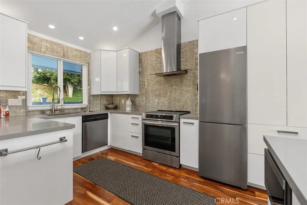 https://cdn.realtyfeed.com/cdn/127/306799307/62c7cba326dcc8c8f52c2a7762e54500.webp