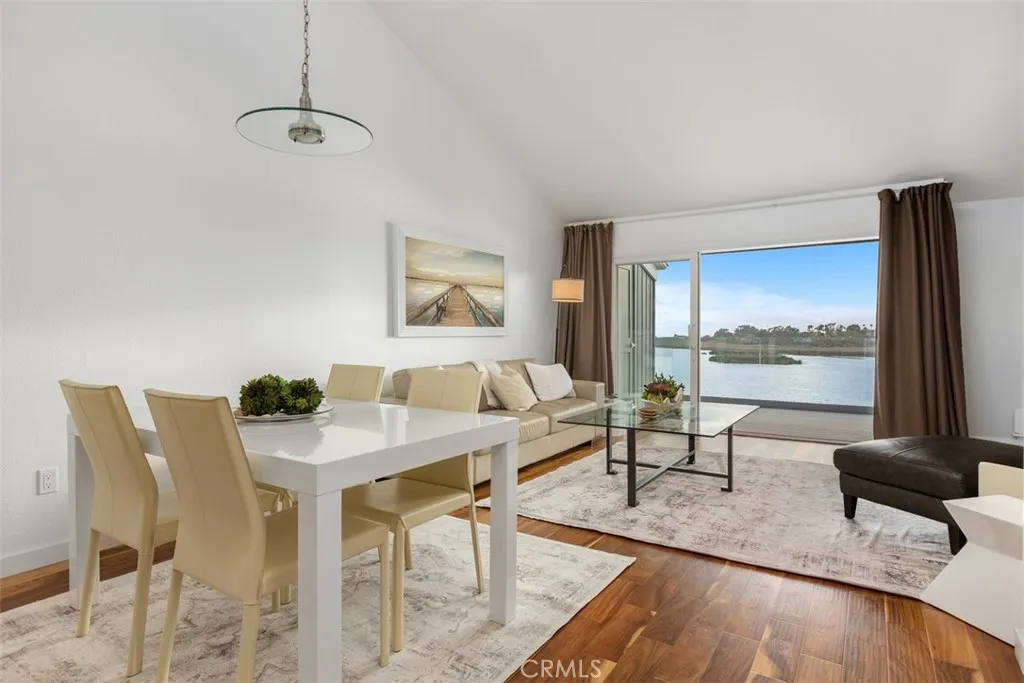 https://cdn.realtyfeed.com/cdn/127/306799307/694ec7678047ebf1c0c71d796e4f56ae.webp
