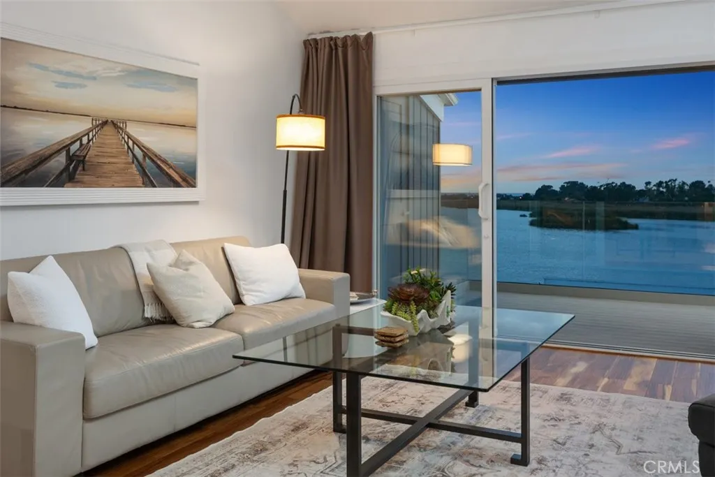 https://cdn.realtyfeed.com/cdn/127/306799307/6c52cf1a471e323cf6598355553ede39.webp