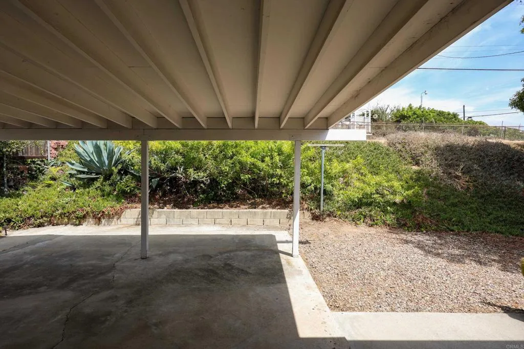 https://cdn.realtyfeed.com/cdn/127/306799364/53c4717dd5e53d3048ee77223c01fc15.webp