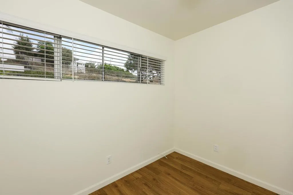 https://cdn.realtyfeed.com/cdn/127/306799364/76daf38e87823c15bc78aac7736ff18c.webp