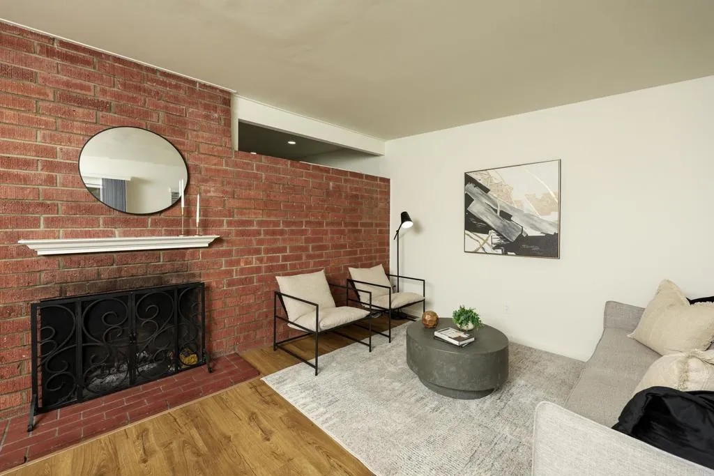 https://cdn.realtyfeed.com/cdn/127/306799364/8029e326f5256ed1733d04691ec9dd39.webp