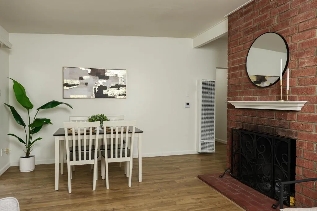 https://cdn.realtyfeed.com/cdn/127/306799364/8770db29e5a68ef51a201842bed56a35.webp