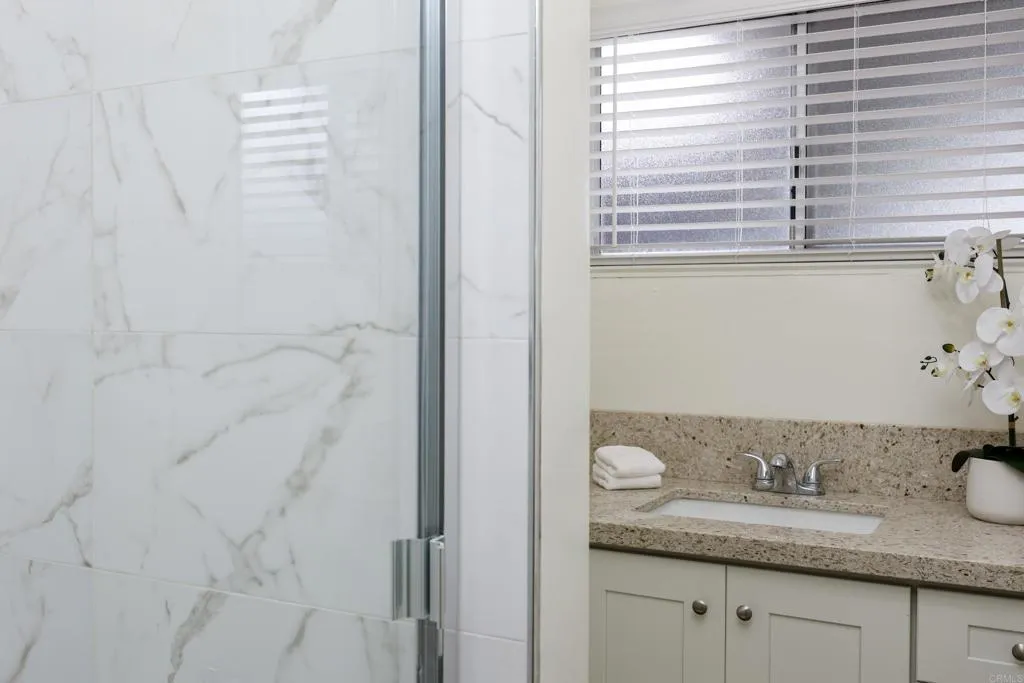 https://cdn.realtyfeed.com/cdn/127/306799364/89dd16ec269000c00cac710e4717bf03.webp