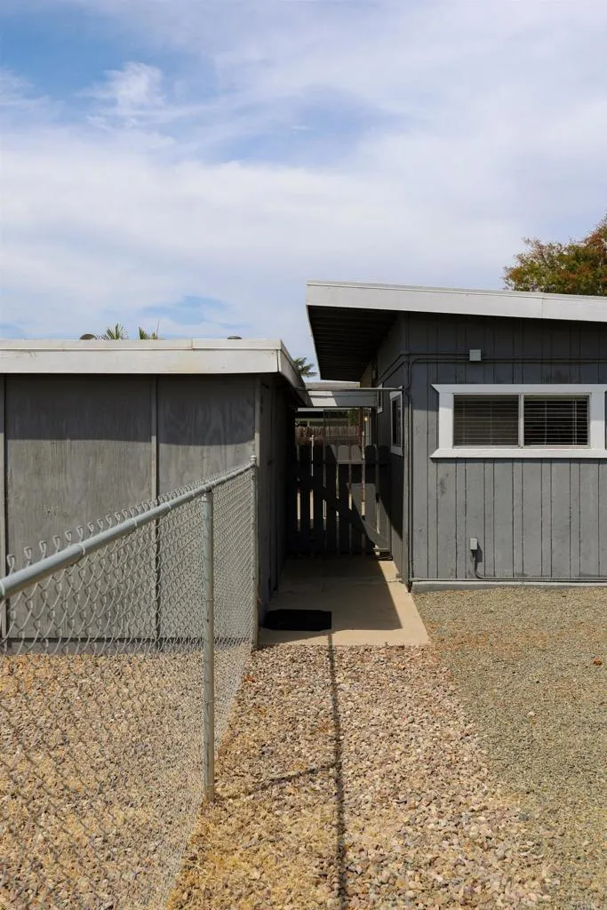 https://cdn.realtyfeed.com/cdn/127/306799364/97a92d73325141cadfc909c0451413cb.webp