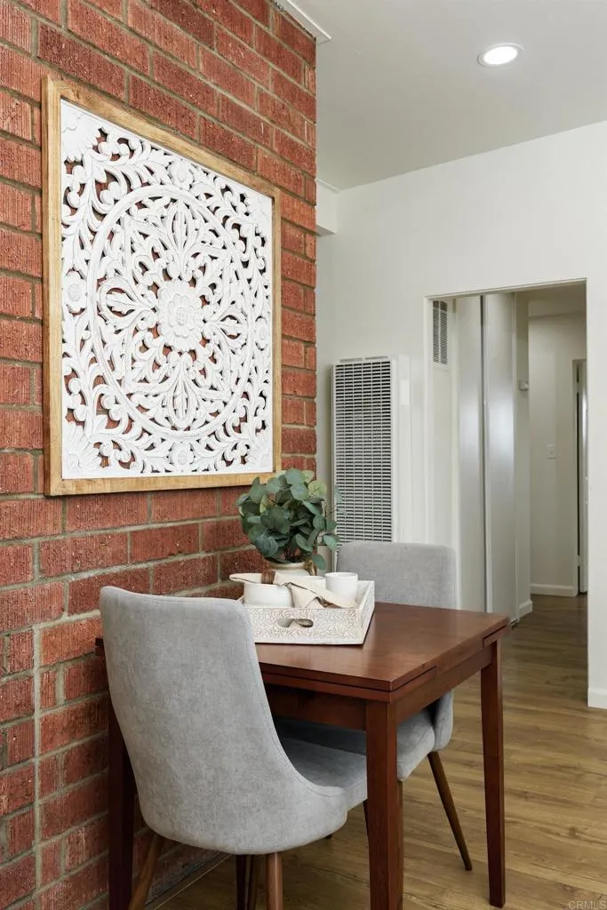 https://cdn.realtyfeed.com/cdn/127/306799364/b7b913ad49e1841646f7ac11993b63f7.webp