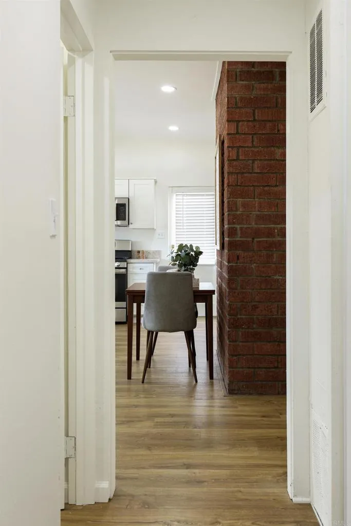 https://cdn.realtyfeed.com/cdn/127/306799364/d00a20934a3e56464e455e8a2339db83.webp