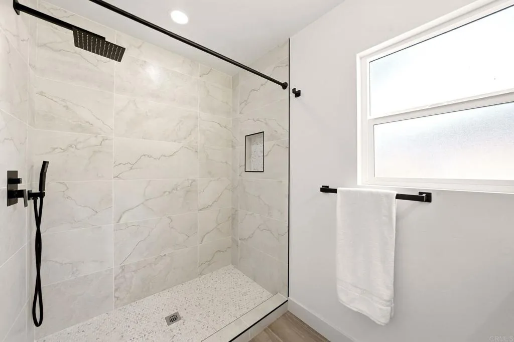https://cdn.realtyfeed.com/cdn/127/306799387/79bdcf472e5752f6b1c2d2257642d1af.webp