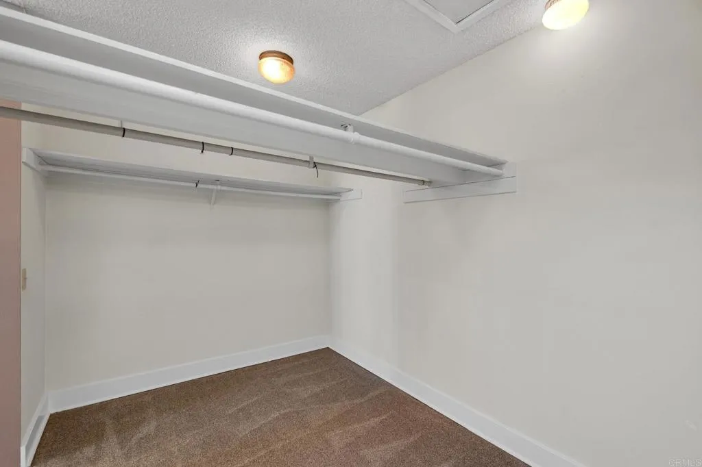 https://cdn.realtyfeed.com/cdn/127/306799388/6c93aa7e397349fba2495b9cac9b12ce.webp
