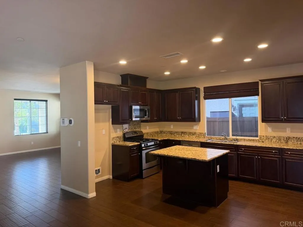 790 Arbor Glen Lane, Vista, CA 92081 - Photo 4 of 41, Vista, CA