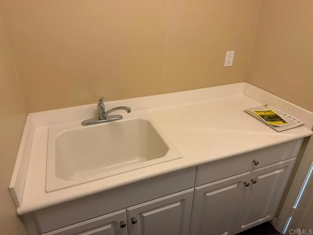 https://cdn.realtyfeed.com/cdn/127/306799438/919f918403a0bf31730adee6e8d588dd.webp