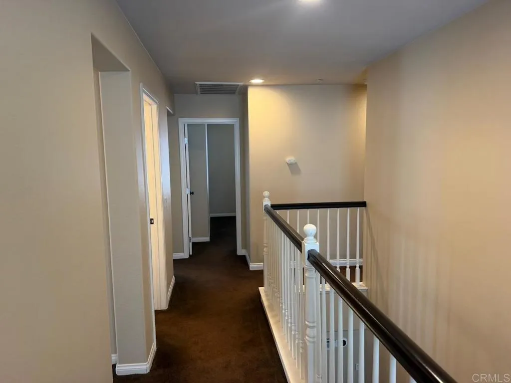 https://cdn.realtyfeed.com/cdn/127/306799438/98ee1fc5401e0dac36657b79adabae35.webp