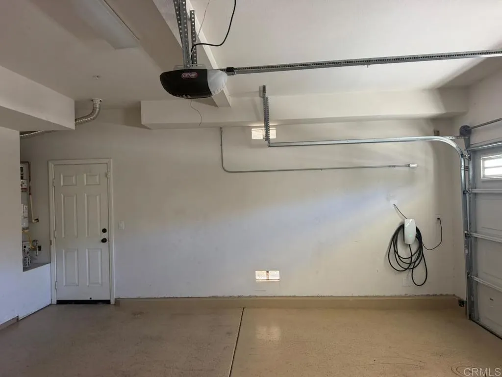 https://cdn.realtyfeed.com/cdn/127/306799438/eb0441c046022a4a983690cb80f144ee.webp
