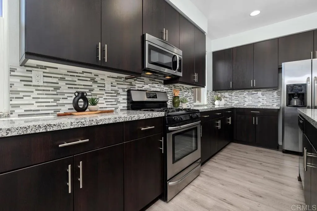 https://cdn.realtyfeed.com/cdn/127/306799453/6fb2ba012153246192f29266bb8d76b4.webp
