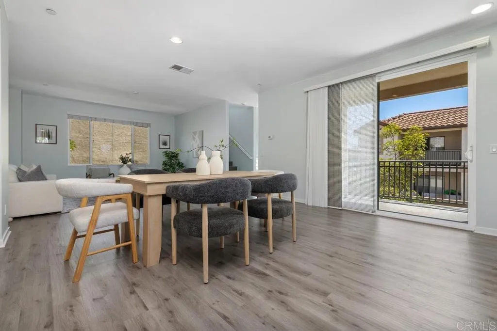https://cdn.realtyfeed.com/cdn/127/306799453/de676fa9dd0bd3ded52d4f27c70635bc.webp