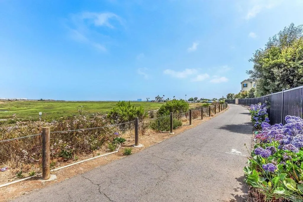 https://cdn.realtyfeed.com/cdn/127/306799465/096a622d842565655126dc997c5f3bda.webp