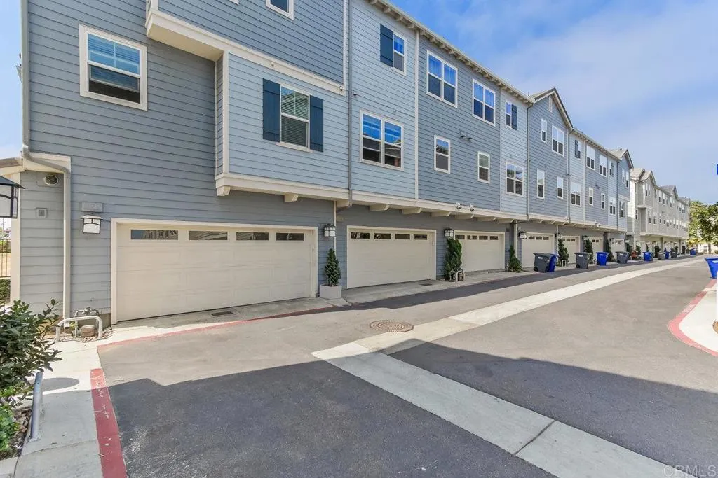 https://cdn.realtyfeed.com/cdn/127/306799465/141c0ffb7bcb2e5eb141ff76af44c572.webp
