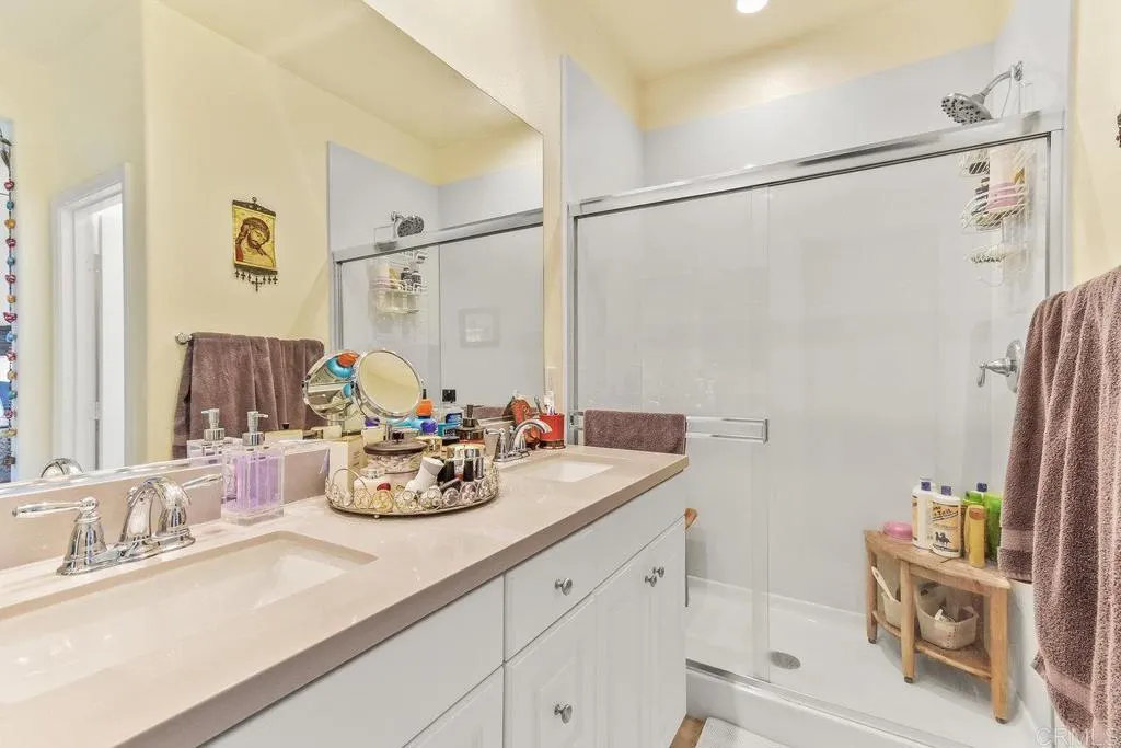 https://cdn.realtyfeed.com/cdn/127/306799465/14c5cb87eaab12cff3c7079239f37f40.webp