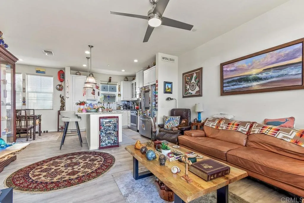 https://cdn.realtyfeed.com/cdn/127/306799465/b8663f2fb0bc0eeed0db4f87adfa5eba.webp
