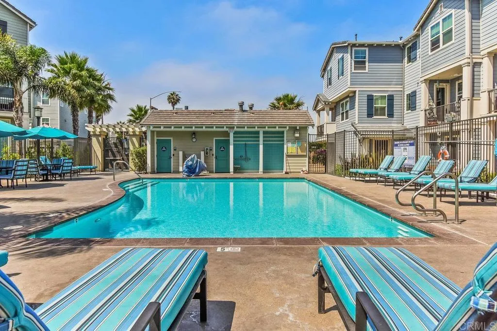 https://cdn.realtyfeed.com/cdn/127/306799465/d8f4d9731fc1d4461d14a55ff5e64672.webp