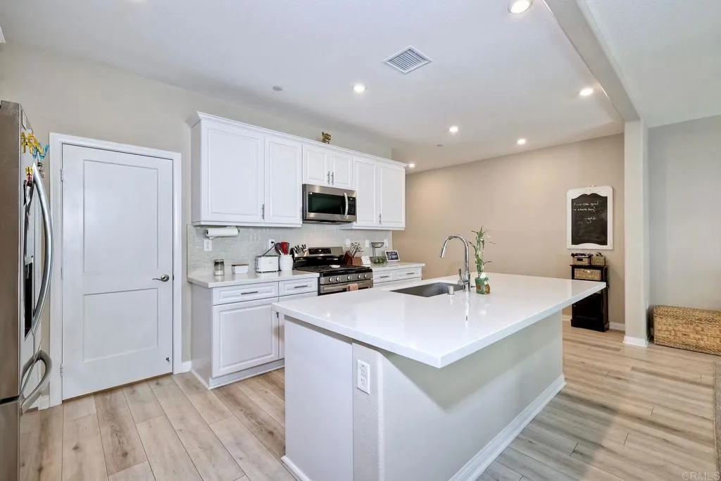 1715 Crabapple Way, Oceanside, CA 92056 - Photo 3 of 31, Oceanside, CA