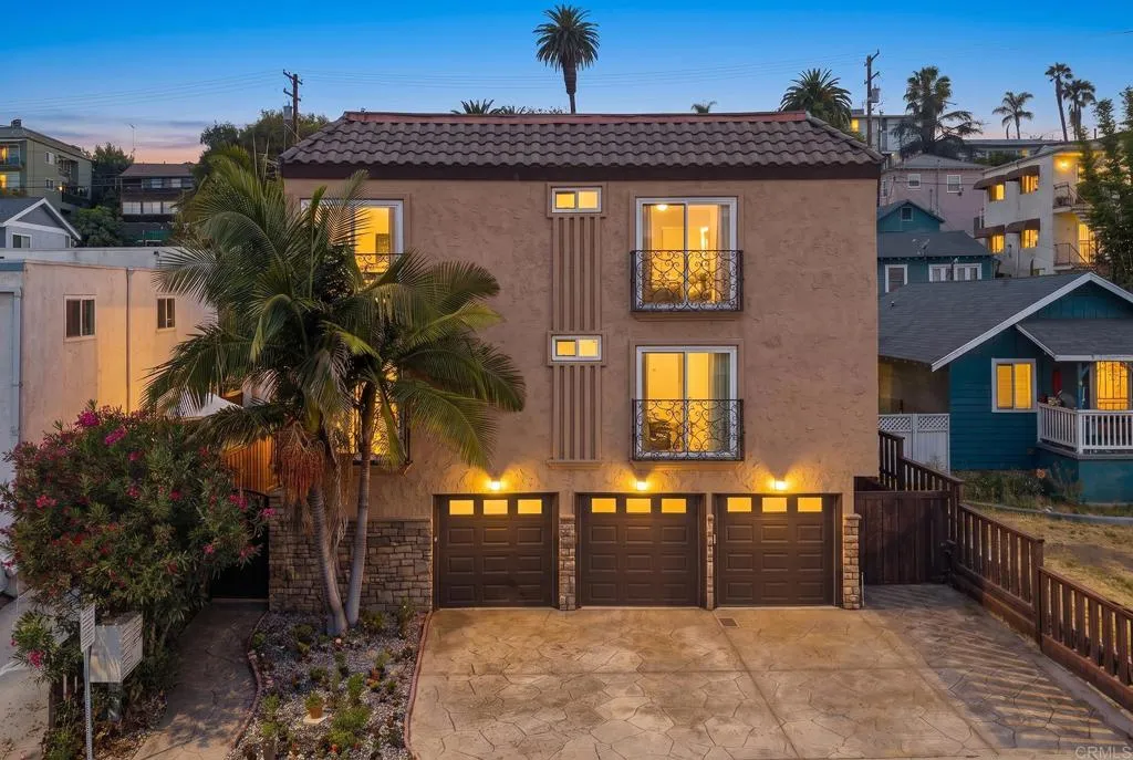 https://cdn.realtyfeed.com/cdn/127/306799544/bd4b2b2b14f8c0edc5b80fbcbf6050e0.webp