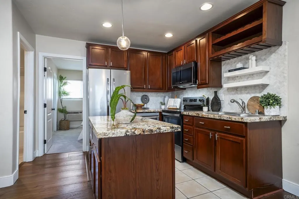 https://cdn.realtyfeed.com/cdn/127/306799544/e5a665ff5616a732b79adbcb82f4113a.webp