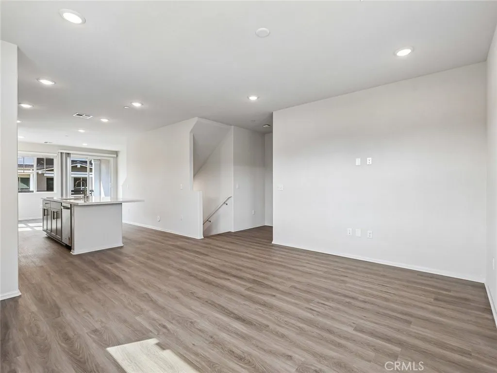 https://cdn.realtyfeed.com/cdn/127/306799592/2cbda90501536437c4f8208200c5147e.webp