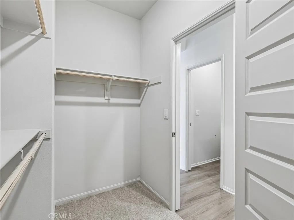 https://cdn.realtyfeed.com/cdn/127/306799592/562d2e3d608b4f16fd220fd05619dc2e.webp