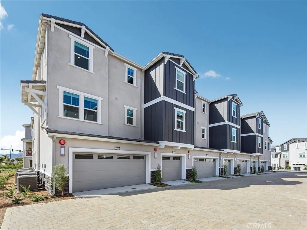 https://cdn.realtyfeed.com/cdn/127/306799592/6824f53fa1f0bc4c4fbe4473129d2d69.webp