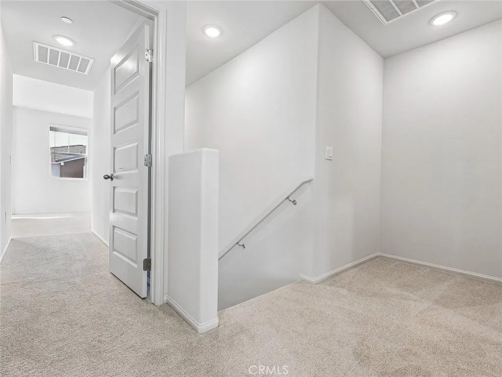 https://cdn.realtyfeed.com/cdn/127/306799592/7672b6420968cd0ec698604184d1b7ef.webp
