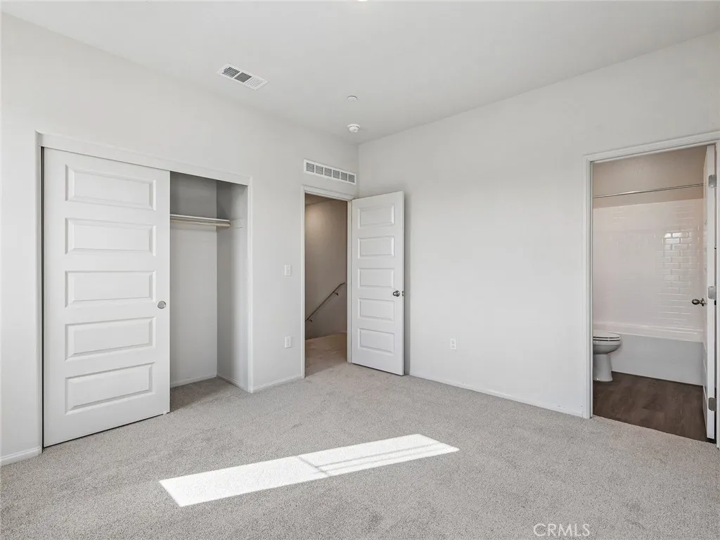 https://cdn.realtyfeed.com/cdn/127/306799592/81a167e52929ba267b6f6587cdde9892.webp