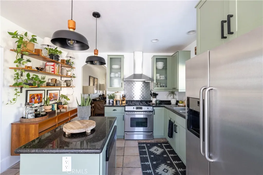 https://cdn.realtyfeed.com/cdn/127/306799604/1759477d906f03bb591f8f9141e360b1.webp